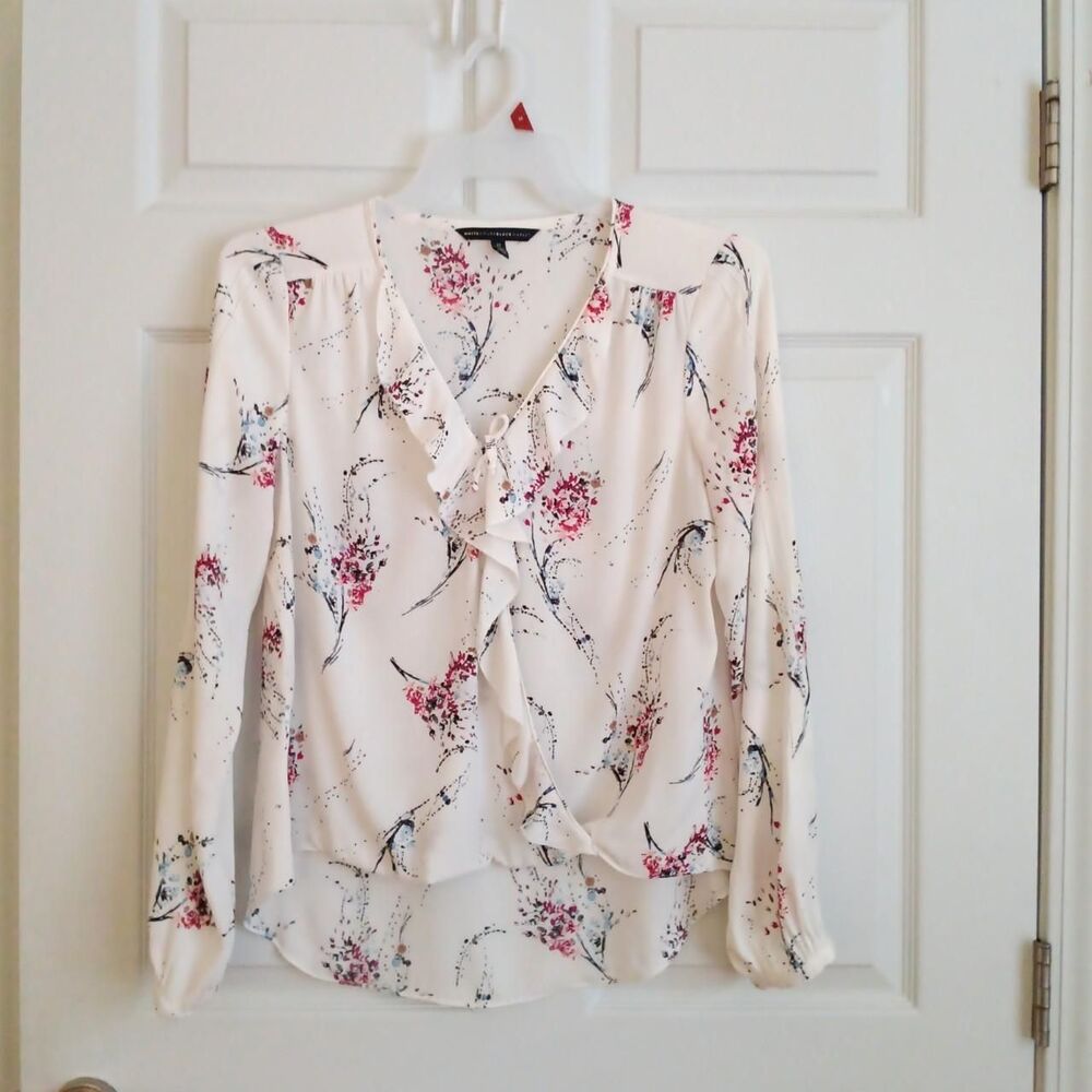 White House Black Market ruffle floral long sleeve blouse Size 12